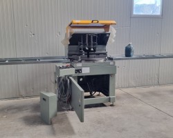 Liquidazione troncatrice monotesta Marca EMMEGI Mod. 550 SCA per lavorazione alluminio.