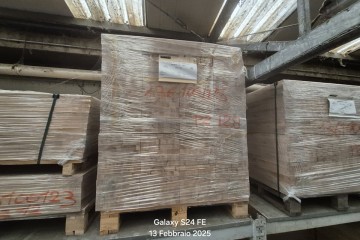 Liquidazione pannelli lamellari in legno di faggio, con varie misure e spessori