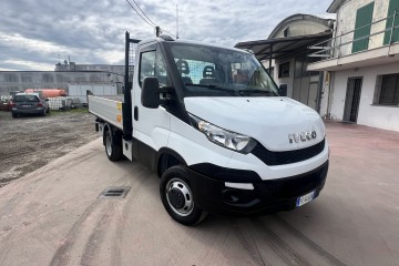 Liquidazione Furgone Iveco Daily 35C11, anno 2016, Km 84.000. Ribaltabile Trilaterale con presa di forza idraulica