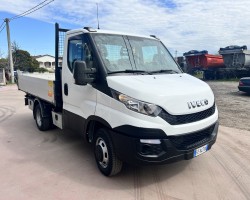 Liquidazione Furgone Iveco Daily 35C11, anno 2016, Km 98.000. Ribaltabile Trilaterale con presa di forza idraulica.